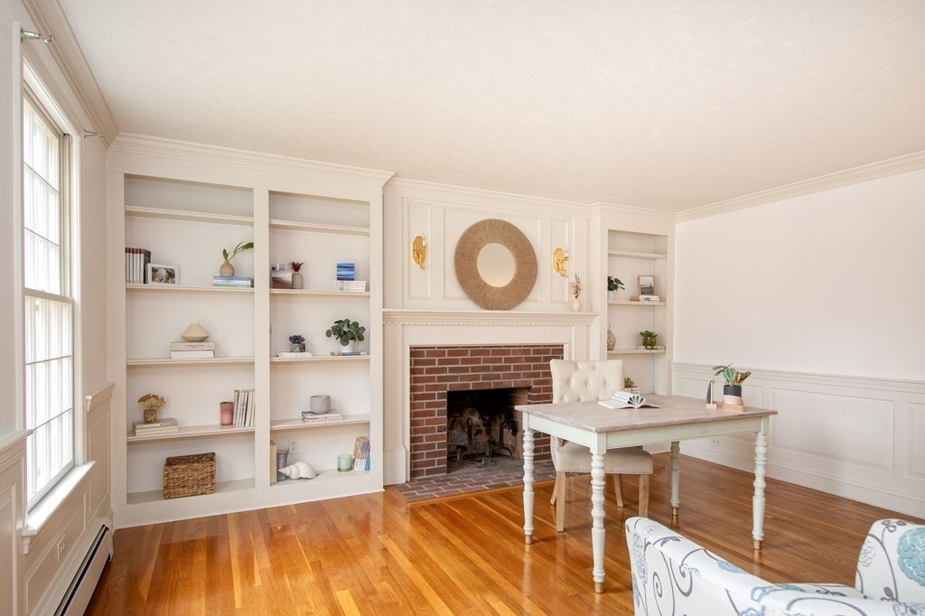 162 Forest St