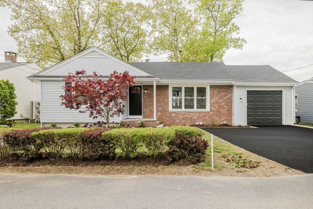 25 Pensaukee Ave