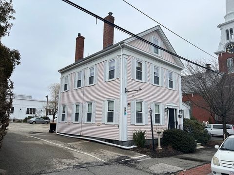 18 Titcomb Street Newburyport MA 01950