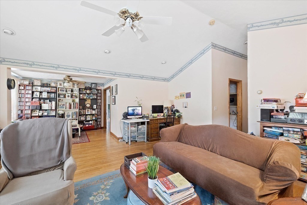 Picture for the property 73492125, 3 beds, 3 baths