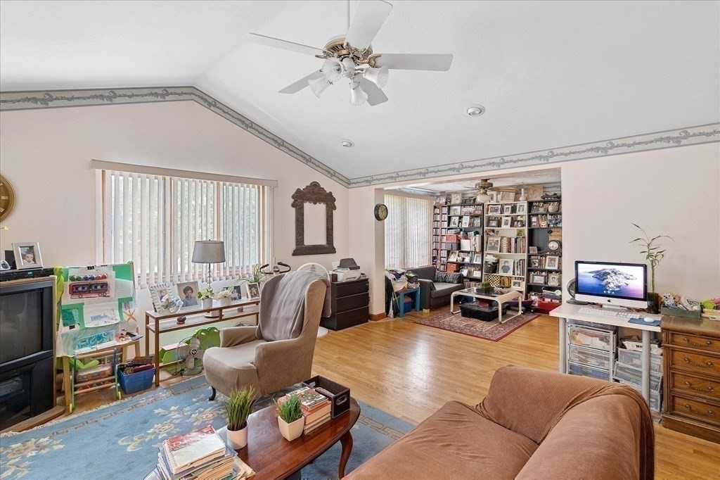 Picture for the property 73492125, 3 beds, 3 baths