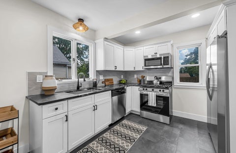 Photo of 19 Eldert St, Springfield, MA 01109 (MLS # 73569952)