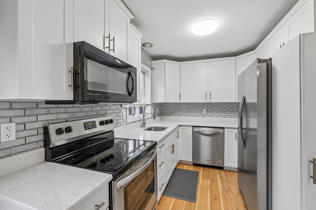 18 Ballou St #2, Putnam, CT, 18 Ballou St #2, Putnam, CT Photo #3