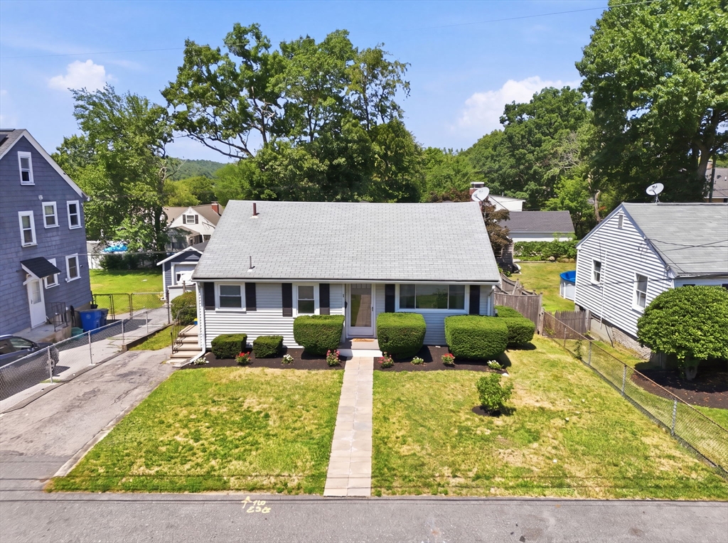 8 Bossi Ave, Randolph, MA Photo #32