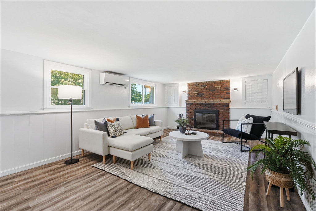 8 Bossi Ave, Randolph, MA Photo #23
