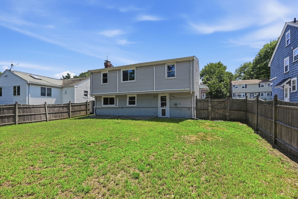 8 Bossi Ave, Randolph, MA Photo #29