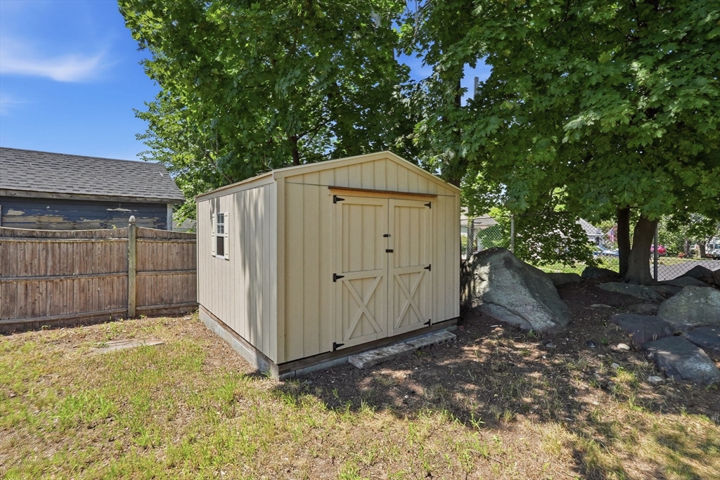 8 Bossi Ave, Randolph, MA Photo #31