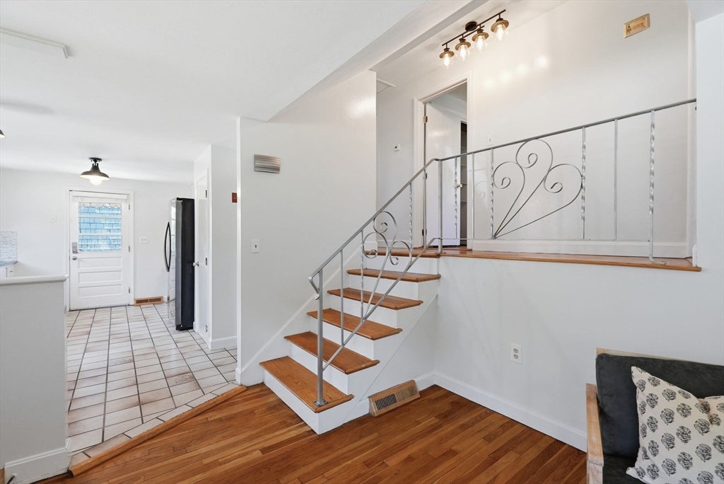8 Bossi Ave, Randolph, MA Photo #12