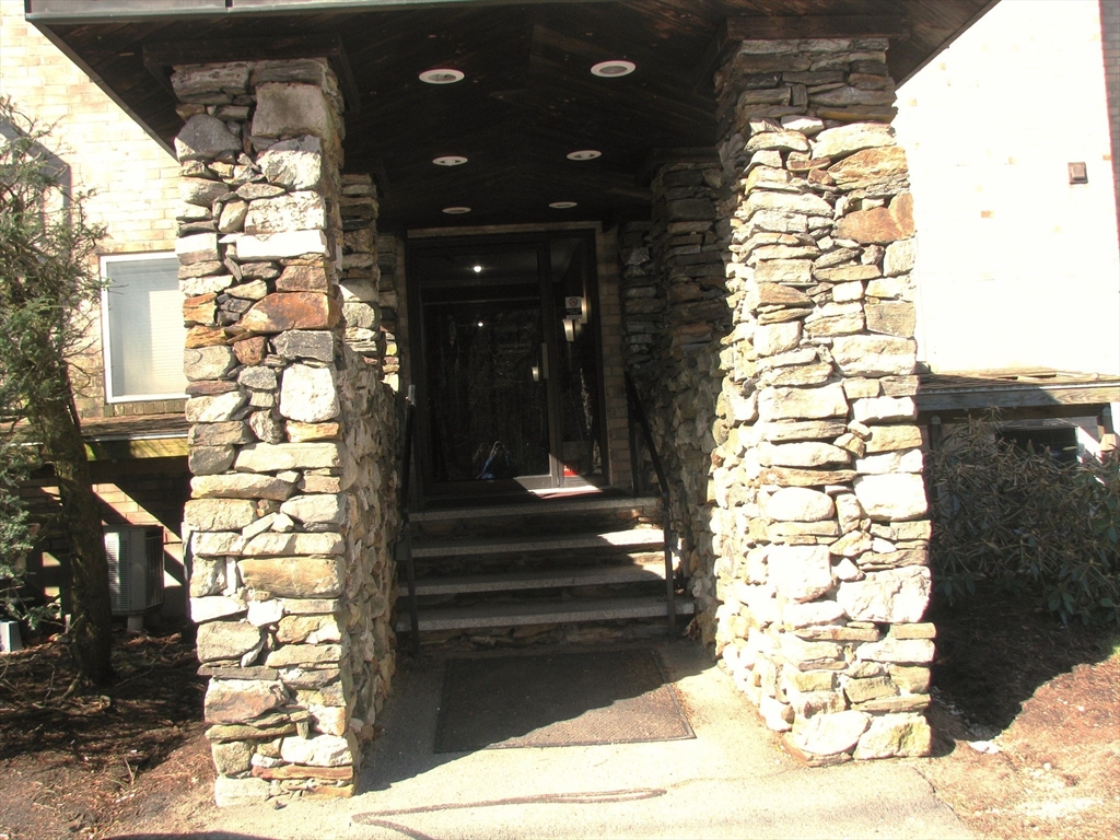 181 Littleton Rd 406