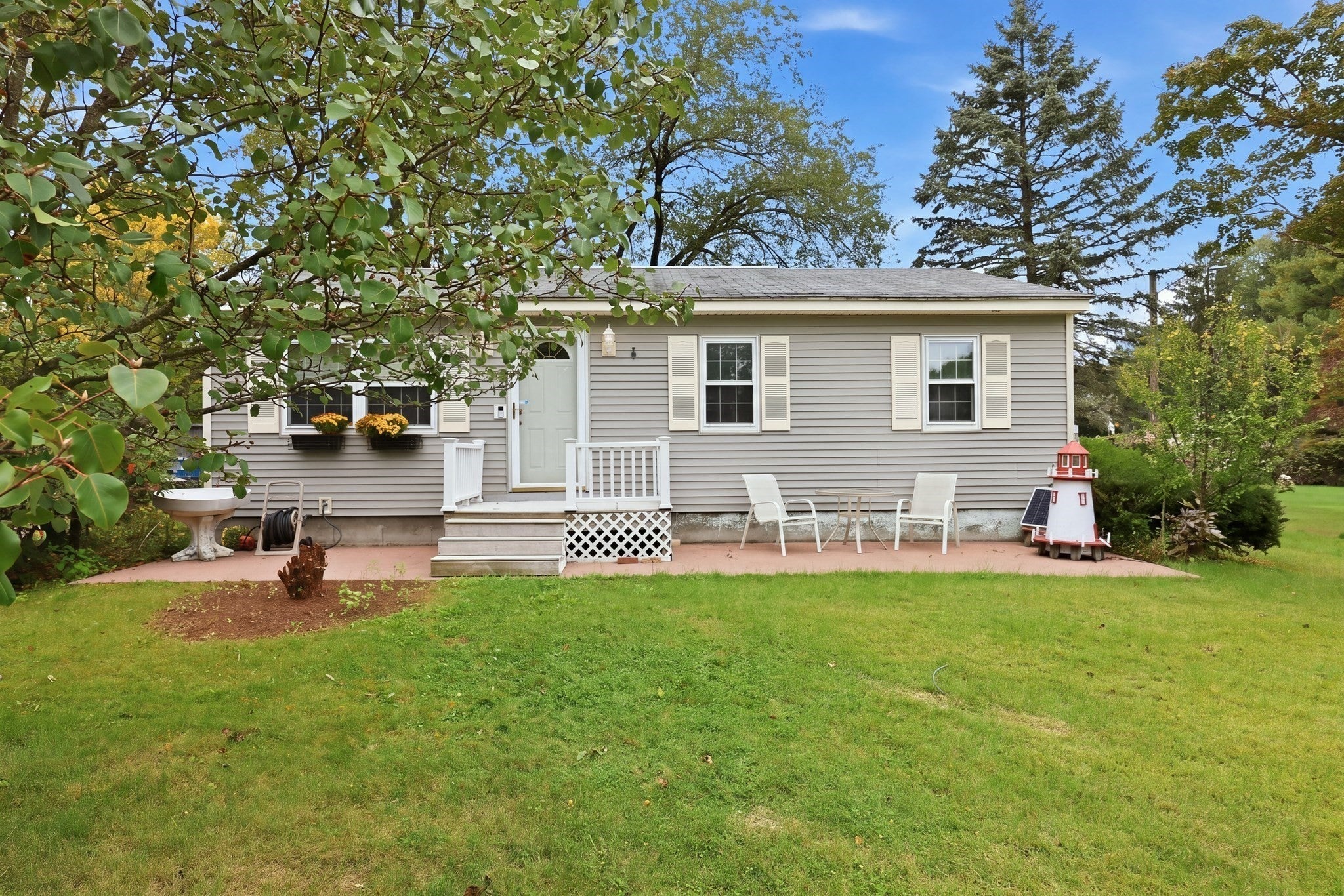 50 Finch Rd, Springfield, MA Photo #1