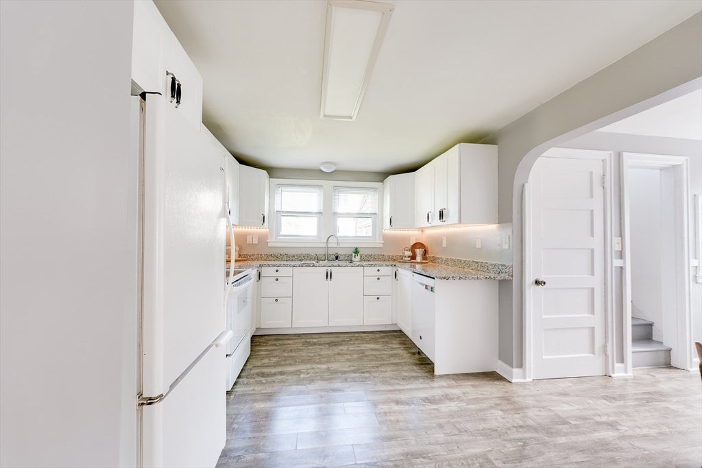 41 Park St, Agawam, MA, 41 Park St, Agawam, MA Photo #7