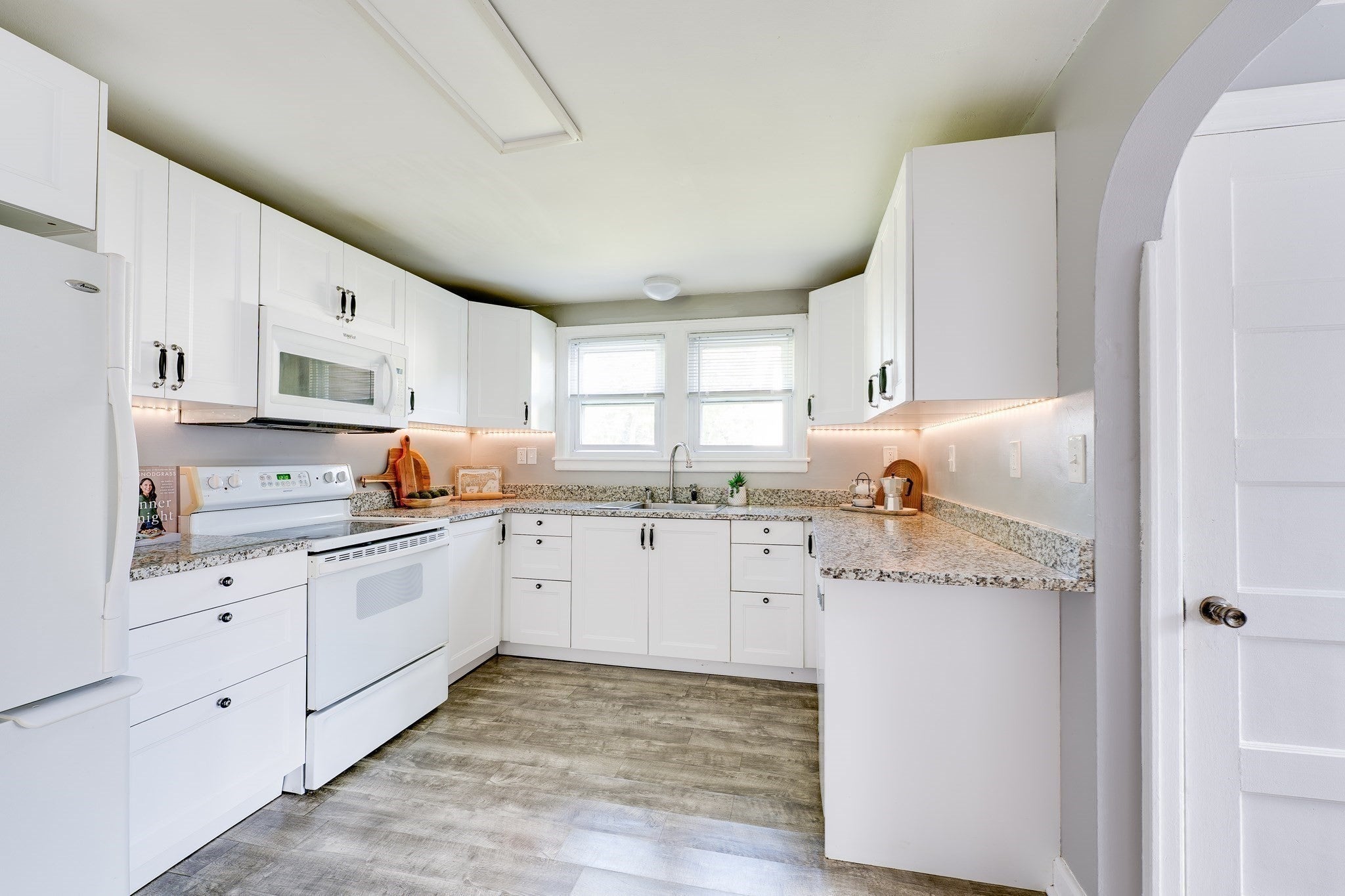41 Park St, Agawam, MA, 41 Park St, Agawam, MA Photo #4