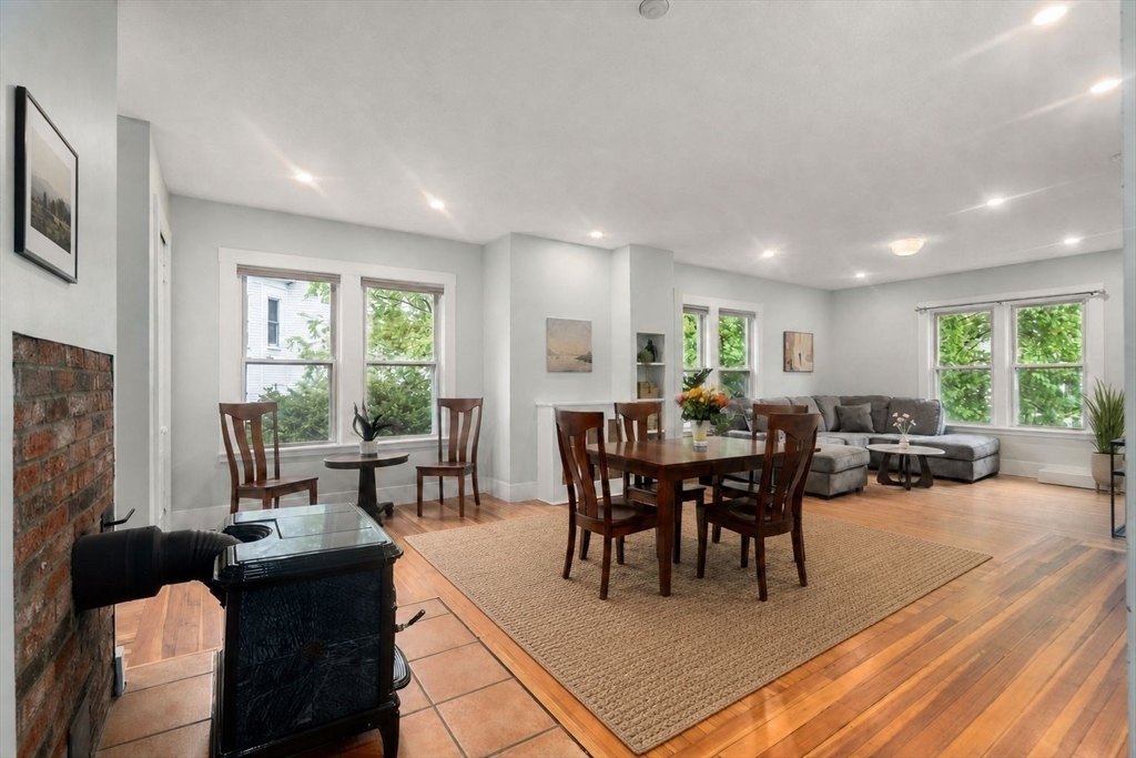 14 Center St 3