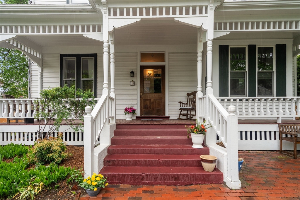 14 Center St 3