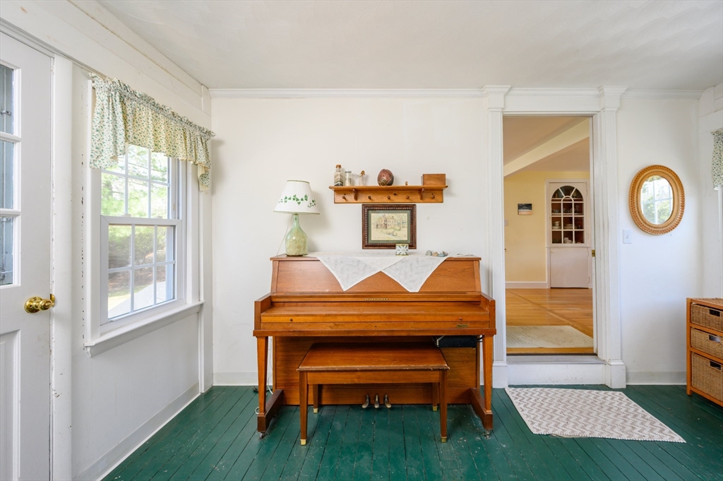 8 Pioneer Road