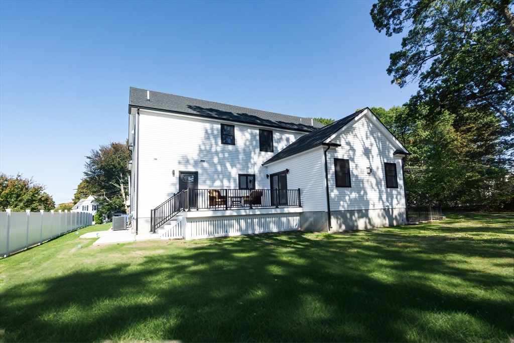 198 Salem St
