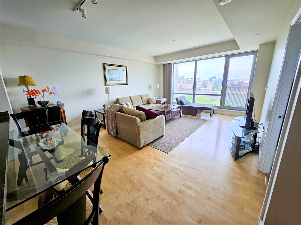 175 Blossom Street 02