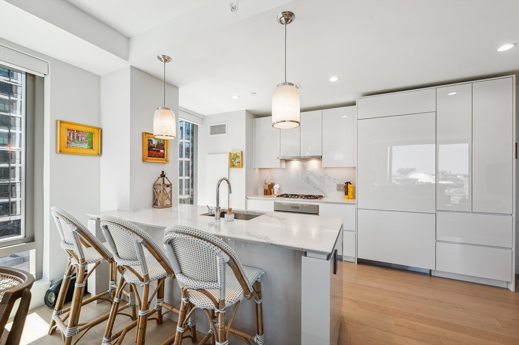 133 Seaport Blvd 823