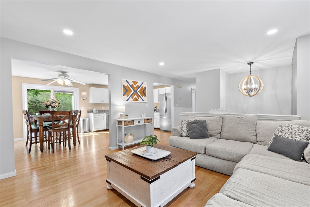 26 Fleetwood Dr