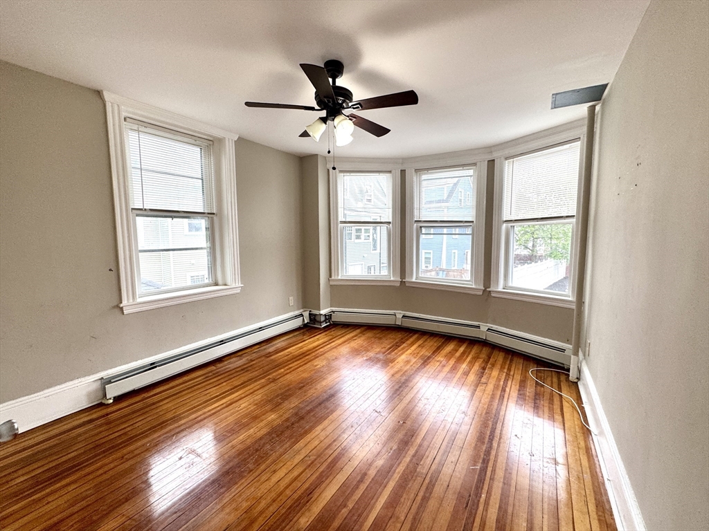 Photo 1 of 7 — 124 Green 307, Lynn, MA 01902