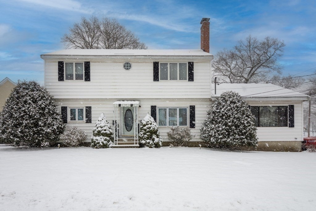 68 Central St #2, Woburn, MA, 68 Central St #2, Woburn, MA Photo #1