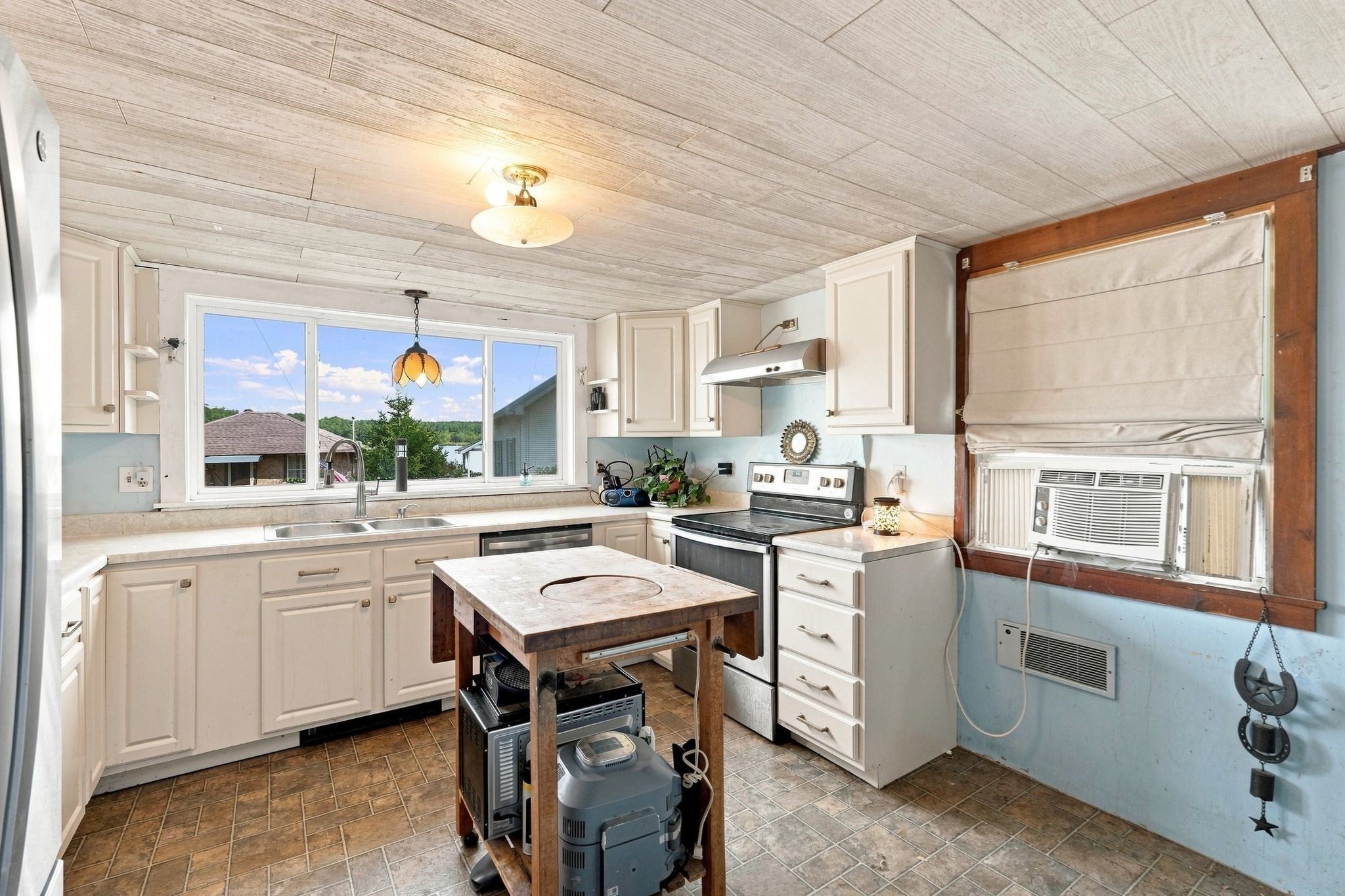 80 Lakeview Rd, Shutesbury, MA, 80 Lakeview Rd, Shutesbury, MA Photo #4