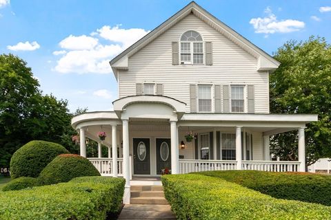 Photo of 125 Walnut St, Leominster, MA 01453 (MLS # 73551208)