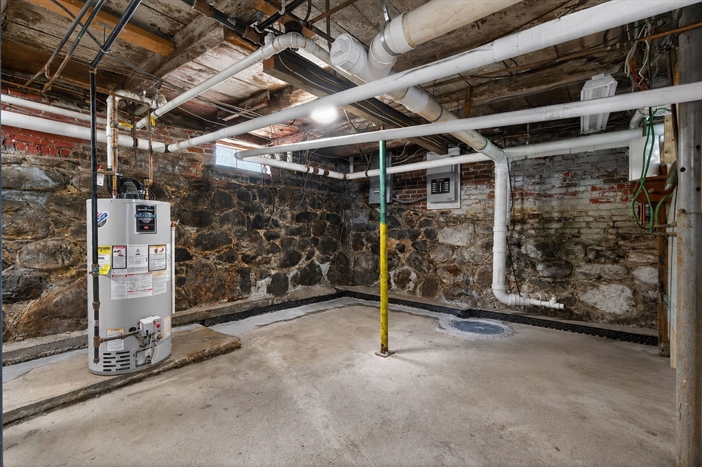 7 East Greenwood St, Amesbury, MA Photo #40