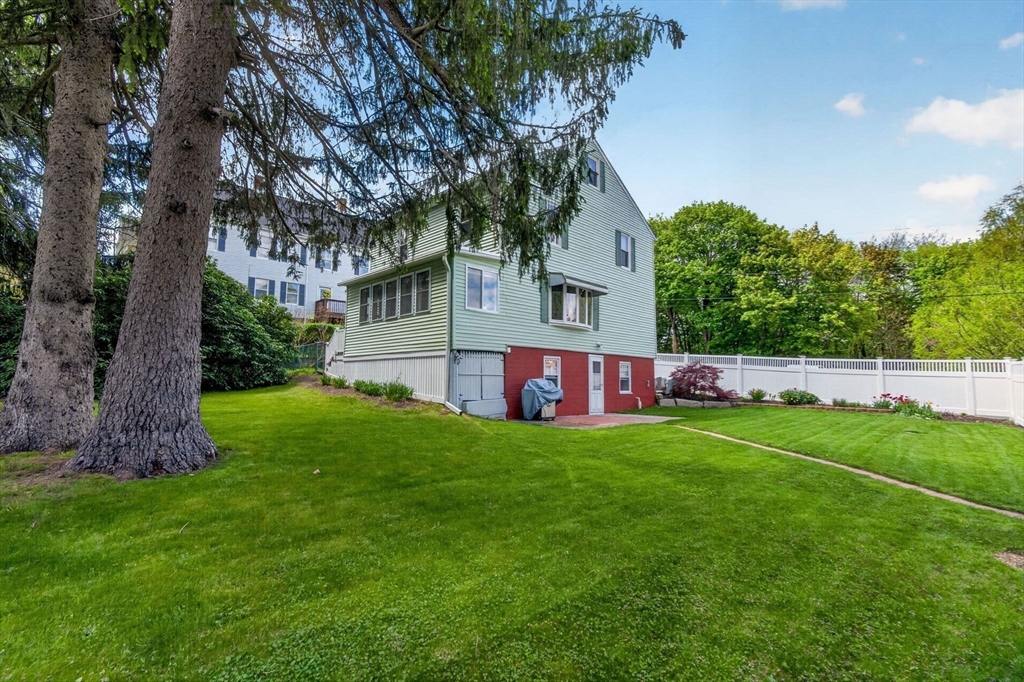 7 East Greenwood St, Amesbury, MA Photo #3