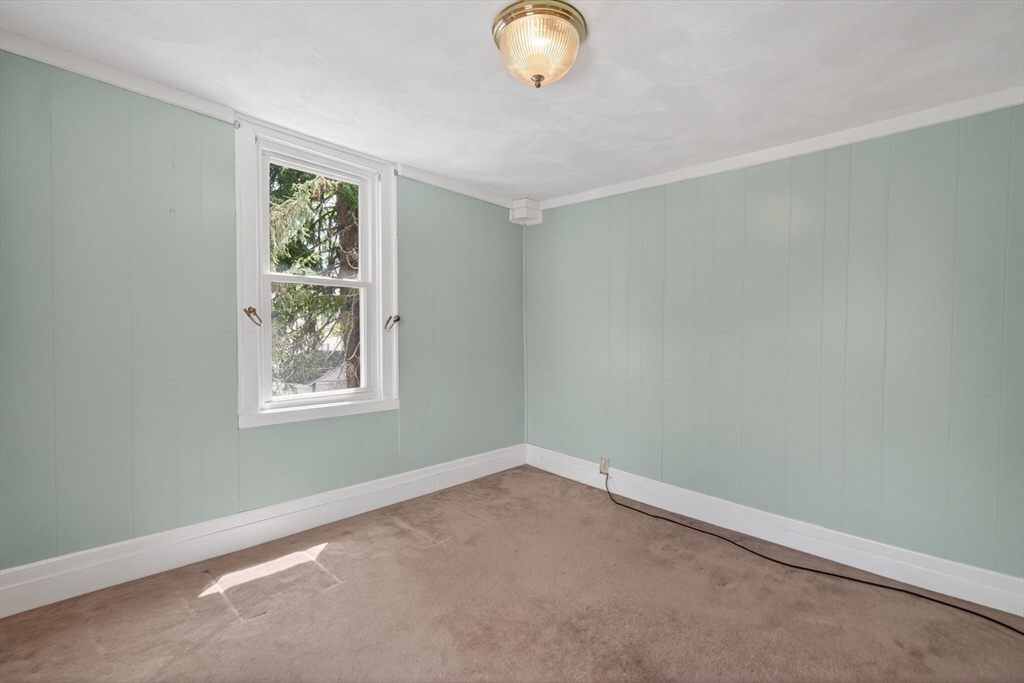 7 East Greenwood St, Amesbury, MA Photo #36