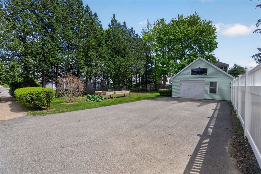 7 East Greenwood St, Amesbury, MA Photo #10