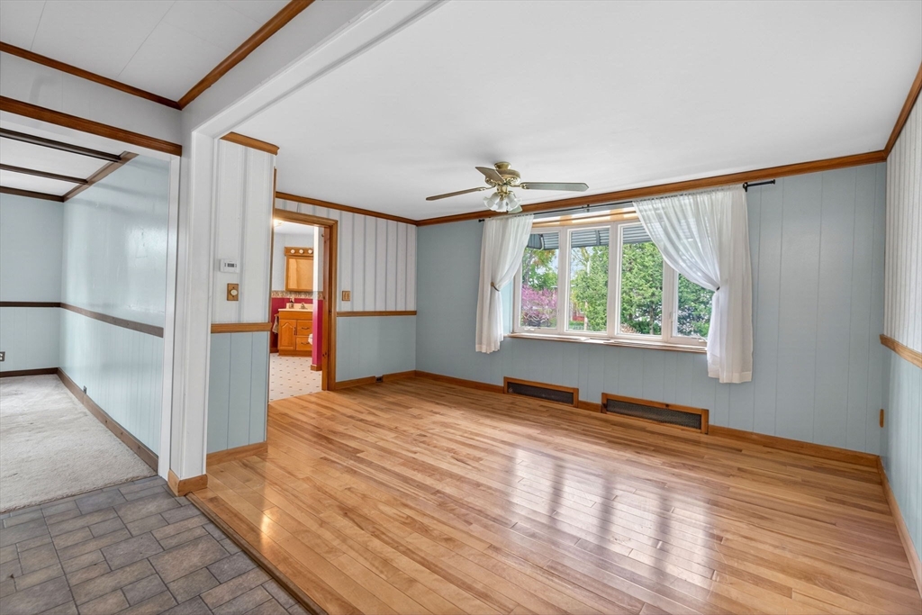 7 East Greenwood St, Amesbury, MA Photo #20