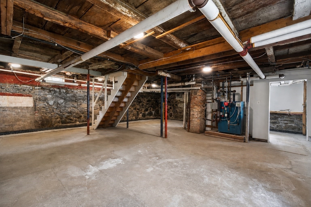 7 East Greenwood St, Amesbury, MA Photo #41