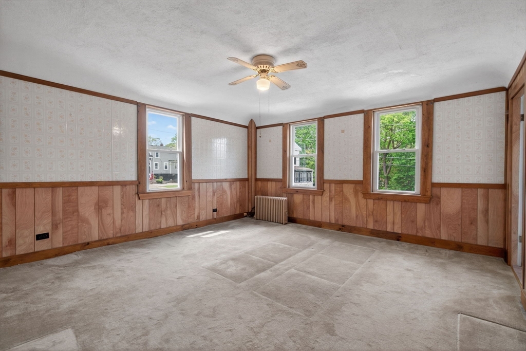 7 East Greenwood St, Amesbury, MA Photo #30