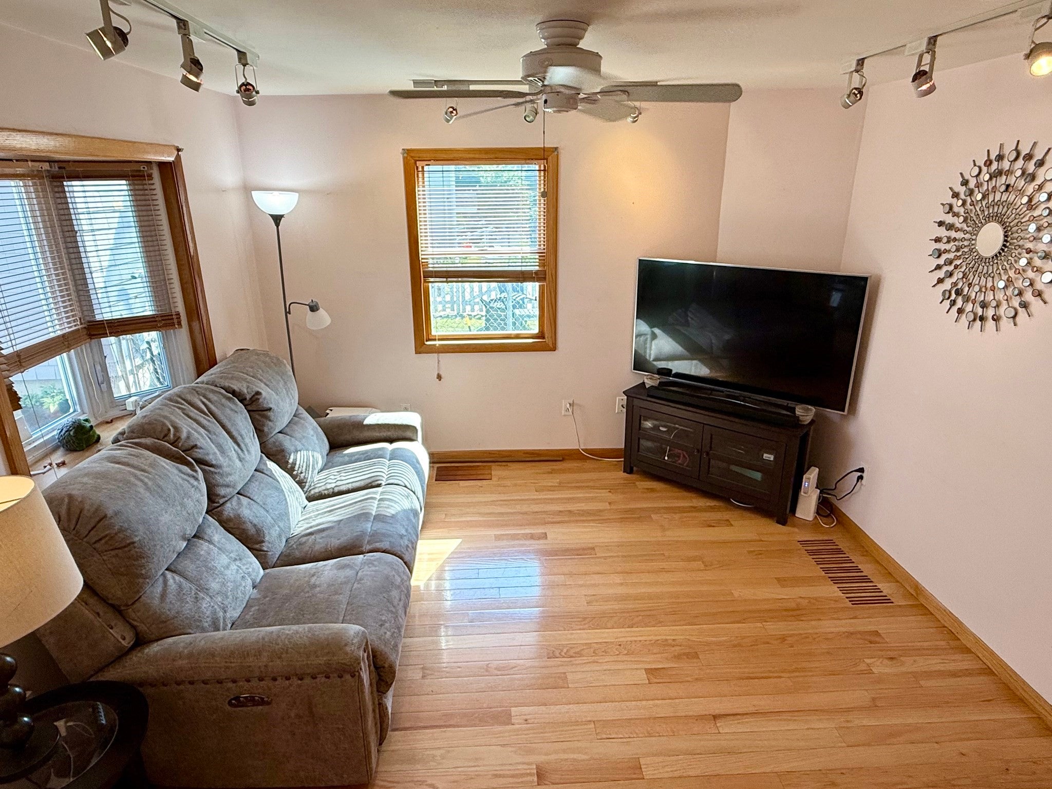 25 Union St #1, Woburn, MA Photo #2
