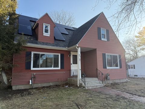 65 Pinehurst Ave Methuen MA 01844