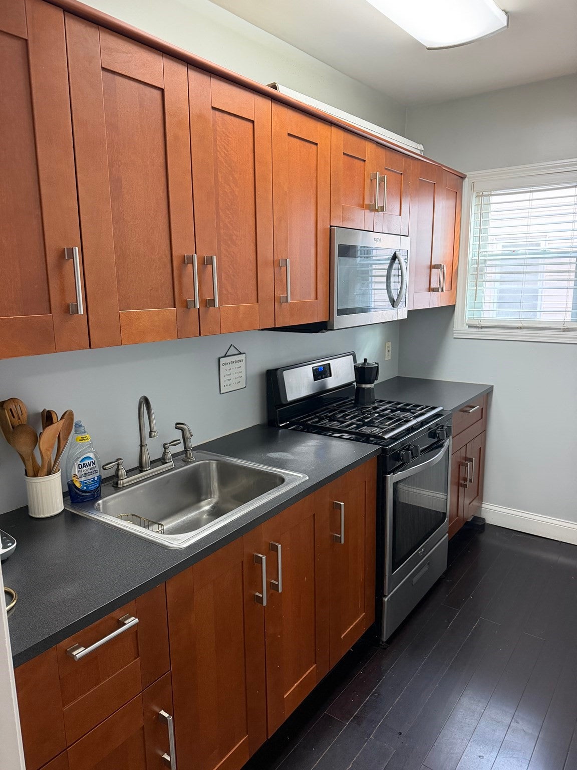 248-250 Bailey ST, Lawrence, MA Photo #8