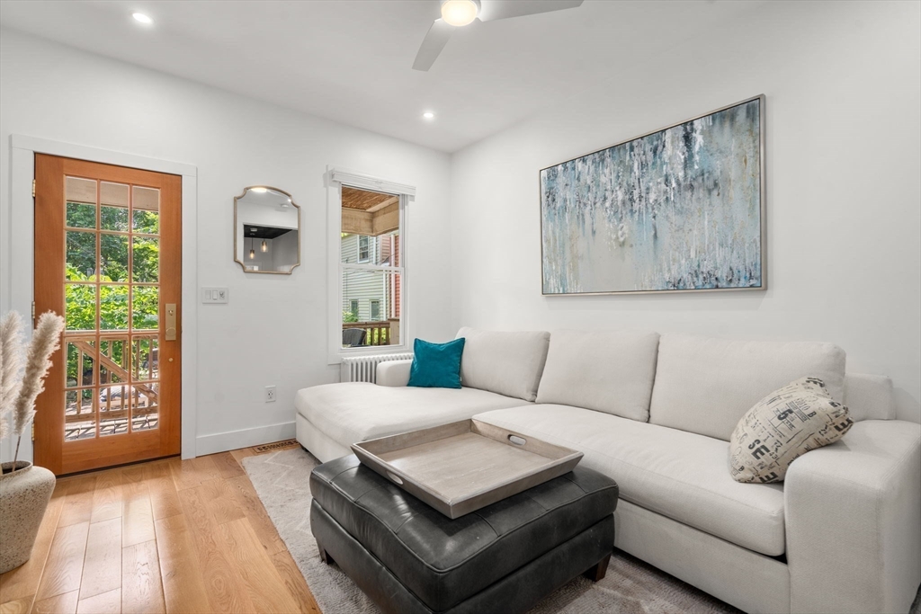 314A Bunker Hill St 1