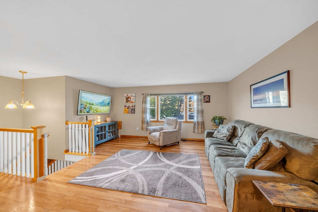 88 Whitehall Rd, Amesbury, MA Photo #8