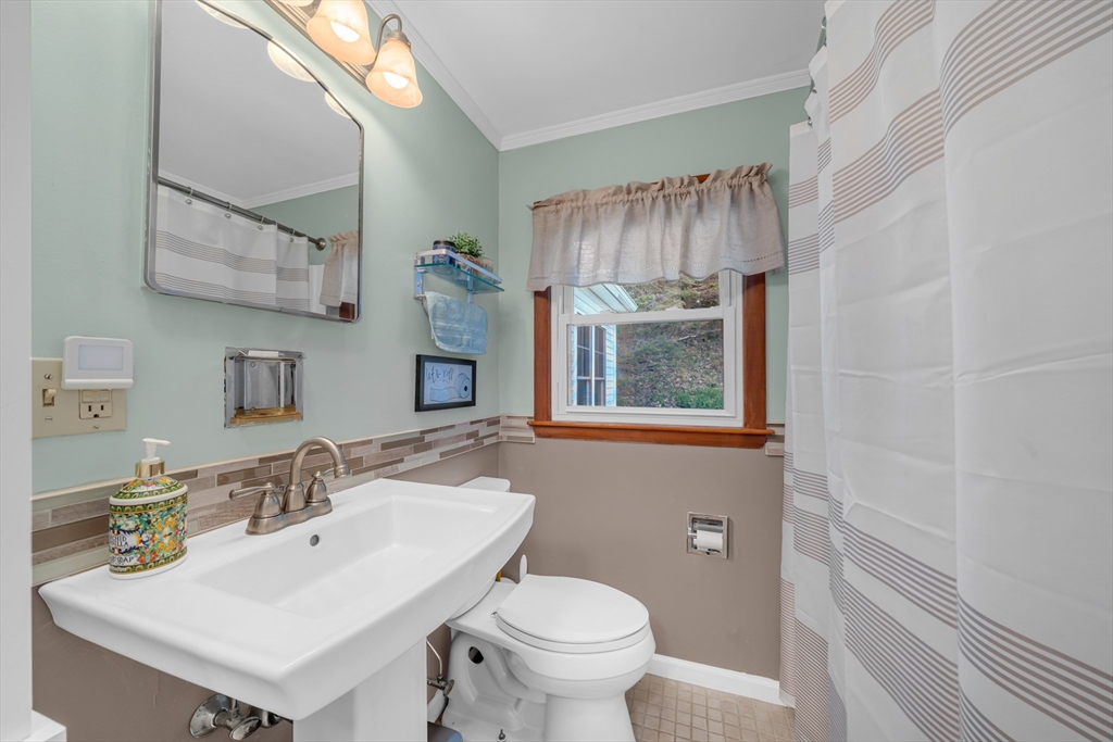 88 Whitehall Rd, Amesbury, MA Photo #29