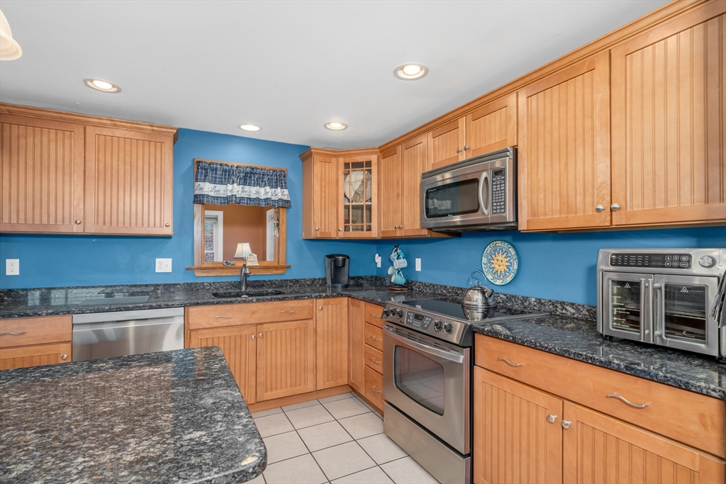 88 Whitehall Rd, Amesbury, MA Photo #19