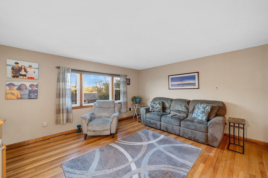 88 Whitehall Rd, Amesbury, MA Photo #12