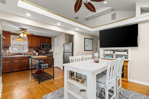 38 Newport Rd Hull MA 02045