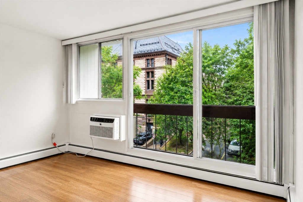 12 Inman St 25