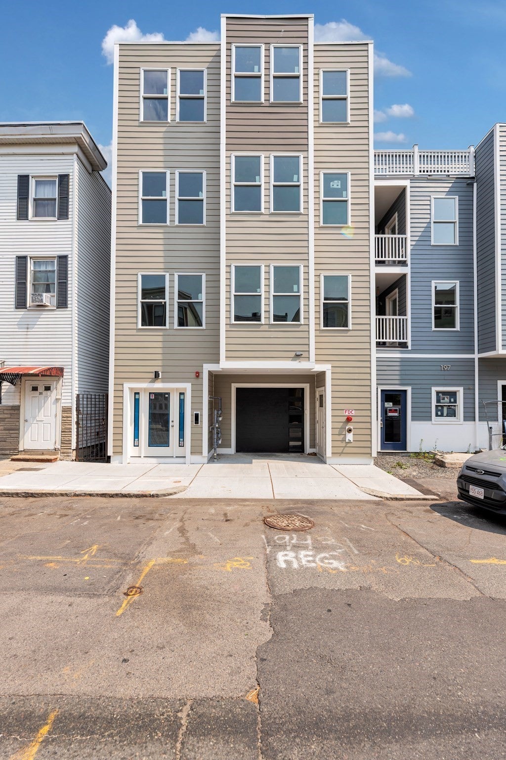 199 Havre St 6