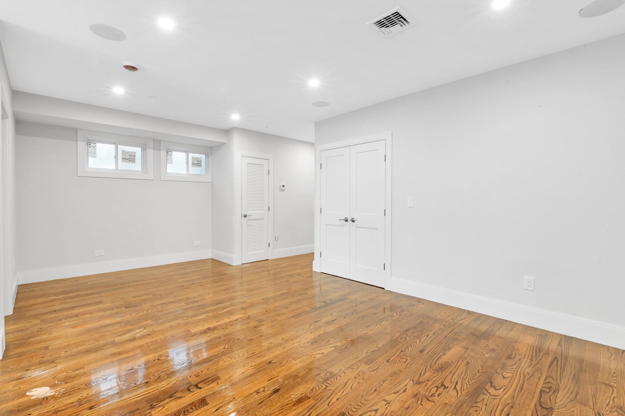 199 Havre St 6