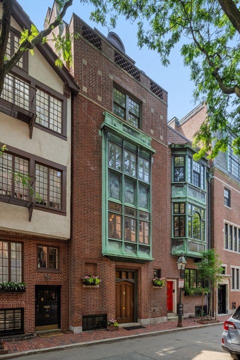 32 Lime St Boston MA 02108