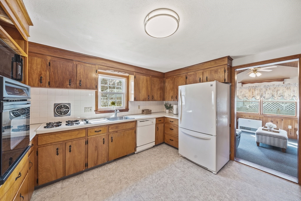 32 Nichols Ave