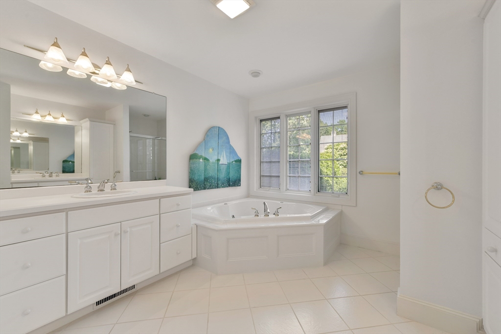 Barnstable, Massachusetts 02648, United States, 4 Bedrooms Bedrooms, ,3 BathroomsBathrooms,Residential,Pending,179780