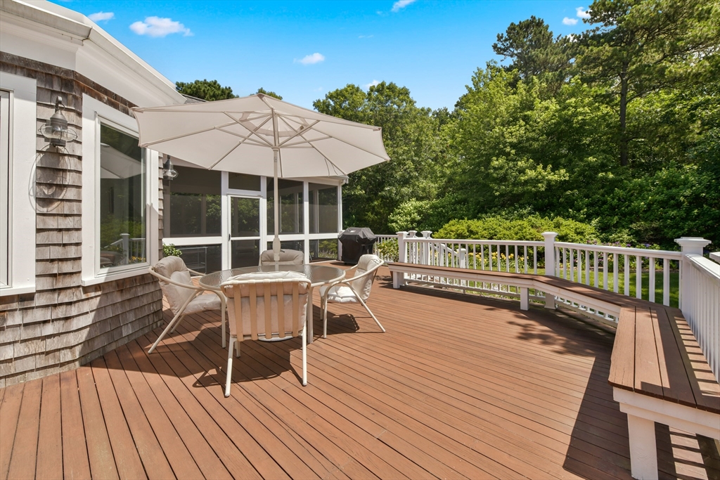 Barnstable, Massachusetts 02648, United States, 4 Bedrooms Bedrooms, ,3 BathroomsBathrooms,Residential,Pending,179780